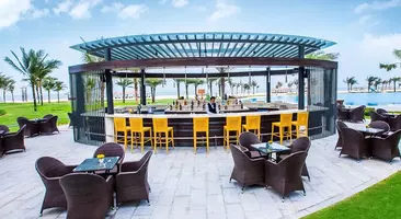 Pool Bar